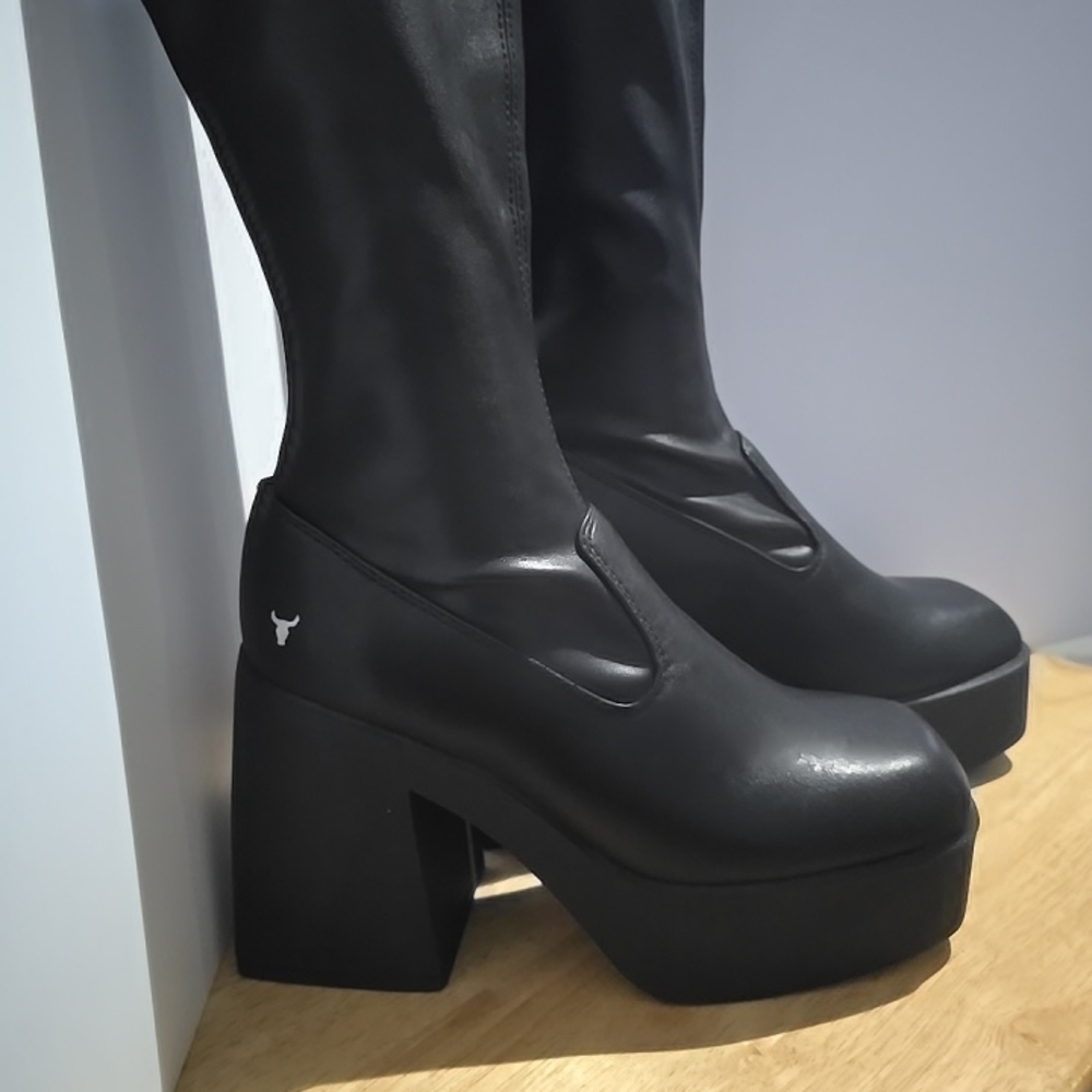 Windsor Smith Black Knee-High Platform Heeled Boots - Picture 5 of 14